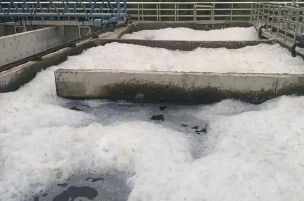 污水處理行業怎么選擇合適的消泡劑？ 